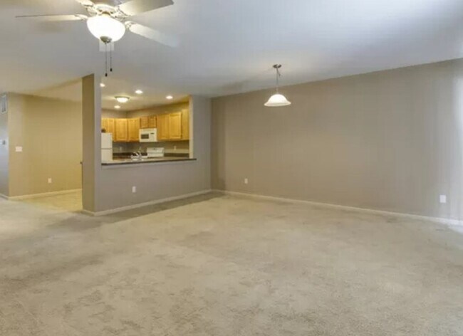 3446 Stoneway Ct in Champaign, IL - Building Photo - Building Photo