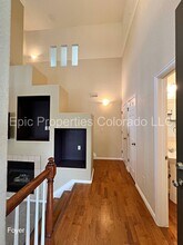 22932 E Ontario Dr in Aurora, CO - Foto de edificio - Building Photo