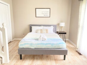 1345 Yorktown Dr NW in Lawrenceville, GA - Foto de edificio - Building Photo