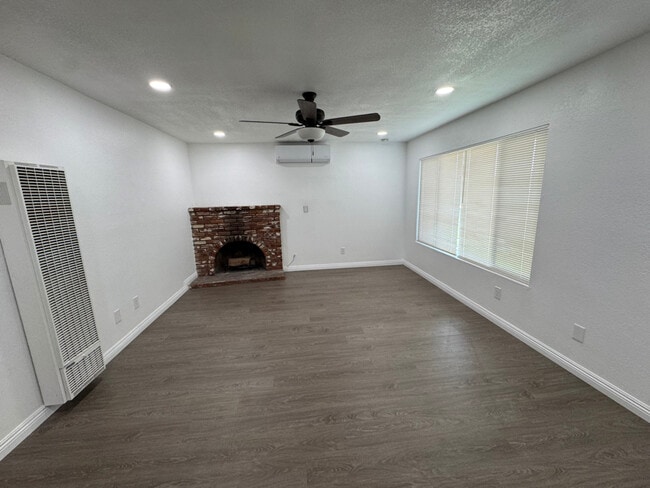 8740 Lomita Dr in Rancho Cucamonga, CA - Building Photo - Building Photo
