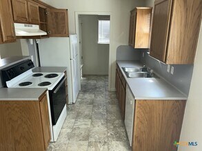 105 W Truman Ave in Copperas Cove, TX - Building Photo - Building Photo