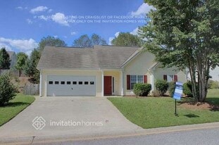 122 Carl Barrett Dr in Canton, GA - Building Photo