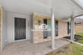 2009 Cross Bend Rd in Plano, TX - Foto de edificio - Building Photo