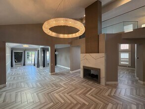 11716 Corte Sosegado in San Diego, CA - Foto de edificio - Building Photo