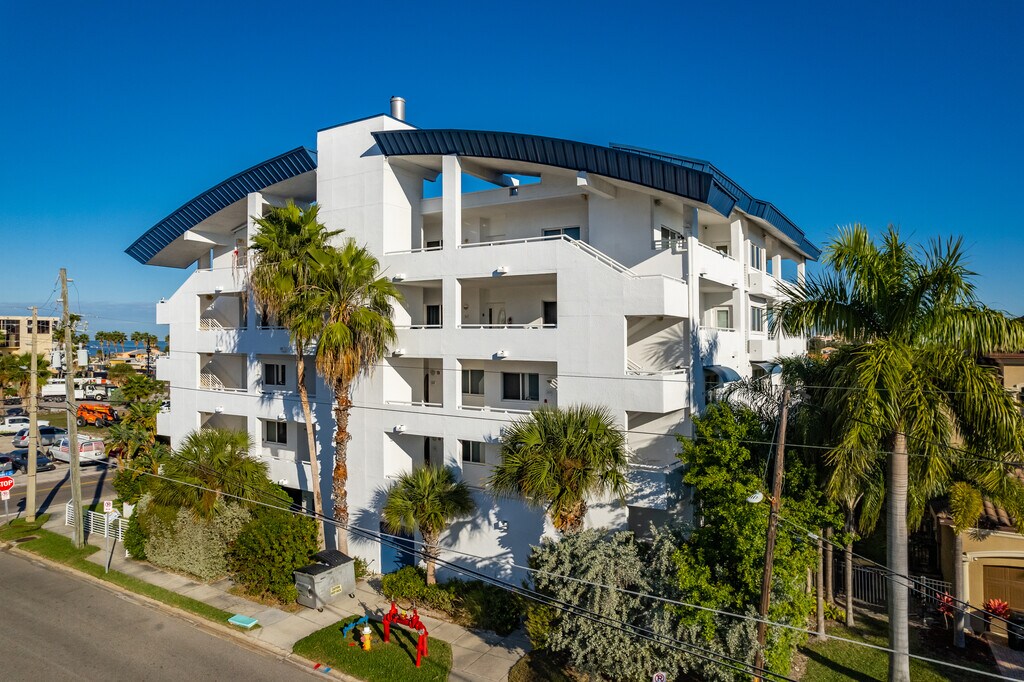 Sun West Palms Apartments Clearwater Beach, FL Apartments For Rent