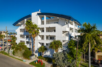 Sun West Palms in Clearwater Beach, FL - Foto de edificio - Building Photo