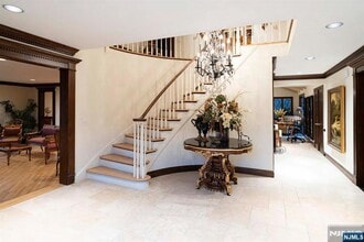 39 Springhouse Rd in Woodcliff Lake, NJ - Building Photo - Building Photo
