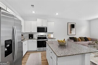 170 Piedmont Ave SE in Atlanta, GA - Foto de edificio - Building Photo