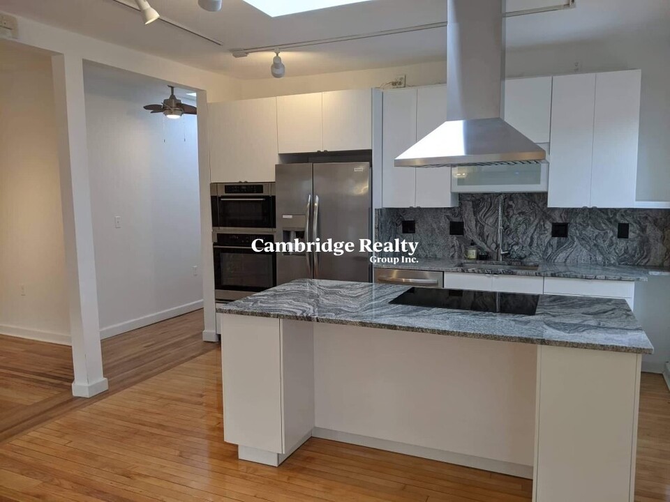 231 Harvard St, Unit 6T in Cambridge, MA - Building Photo