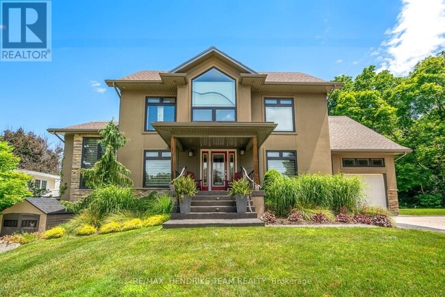 property at 4 Front St