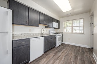 Kingston Townhomes in Baltimore, MD - Building Photo - Interior Photo