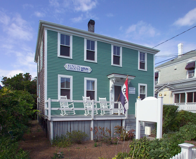 162 Commercial St in Provincetown, MA - Building Photo - Building Photo