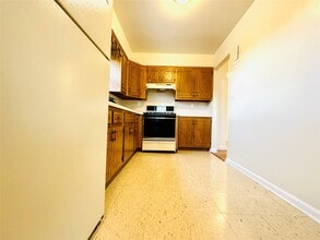 41-07 56th St in Queens, NY - Building Photo - Building Photo
