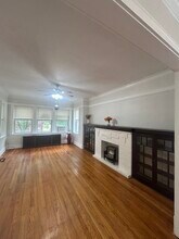 5021 W Belden St, Unit 2W in Chicago, IL - Foto de edificio - Building Photo