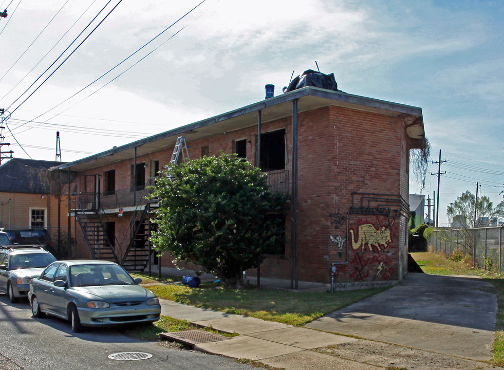 608-610 Lesseps St in New Orleans, LA - Building Photo