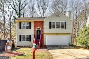 2727 Manor Cove in Decatur, GA - Building Photo