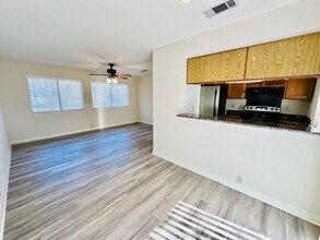 6810 Deatonhill Dr in Austin, TX - Building Photo - Building Photo
