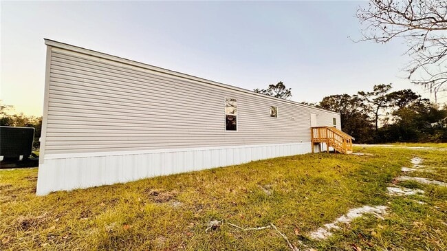 3590 Kaiser Ave in St. Cloud, FL - Foto de edificio - Building Photo