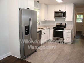 5104 Kaplan Dr in Raleigh, NC - Building Photo - Building Photo