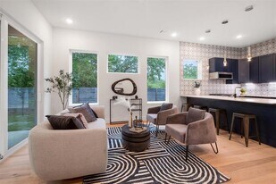 4513 S 3rd St in Austin, TX - Building Photo