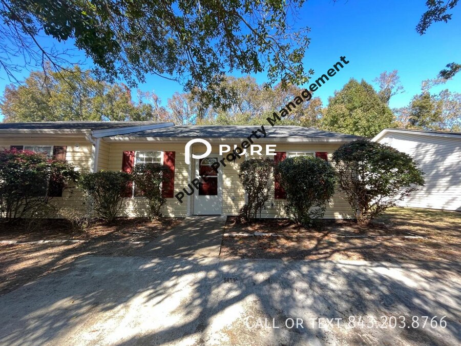 1557 Blaze Ln in Charleston, SC - Building Photo