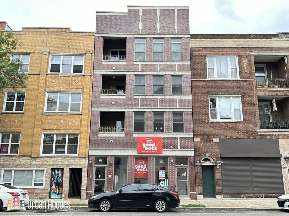 907 N Damen Ave in Chicago, IL - Building Photo