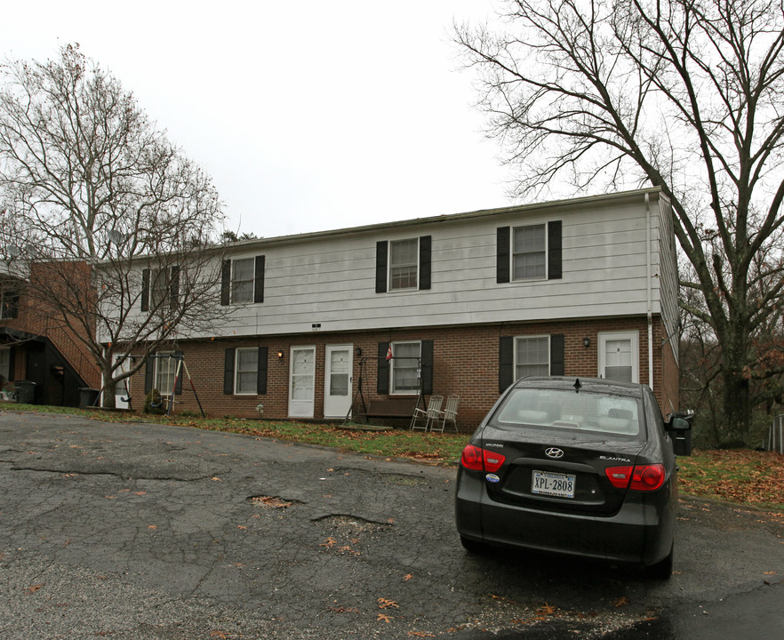 Buchanan Apartments in Buchanan, VA - Building Photo