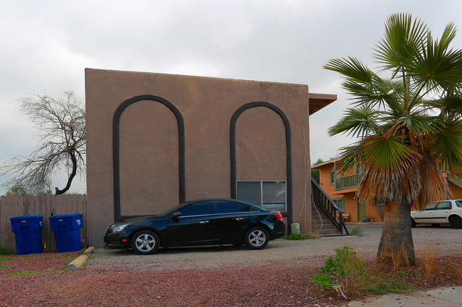 3370 N Cardi Blvd in Tucson, AZ - Foto de edificio - Building Photo