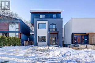 1146 Broadview Ave in Toronto, ON - Building Photo