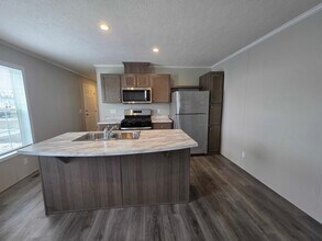 4620 Hemlock Loop in Village of Clarkston, MI - Building Photo - Building Photo