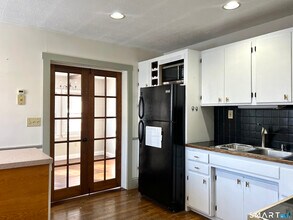 77 Freestone Ave in Portland, CT - Building Photo - Building Photo