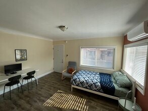 2110 Keith St, Unit 2116 1-2 Keith Street in Los Angeles, CA - Foto de edificio - Building Photo