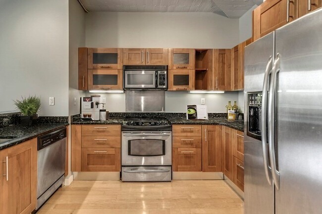 210 South St, Unit 53 in Boston, MA - Foto de edificio - Building Photo