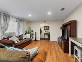 1312 Oak Glen Trail in Arlington, TX - Foto de edificio - Building Photo