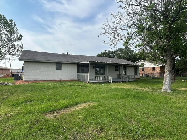 417 W Lyndale Dr in Robinson, TX - Building Photo - Building Photo