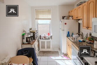 2001 Commonwealth Ave in Boston, MA - Foto de edificio - Building Photo