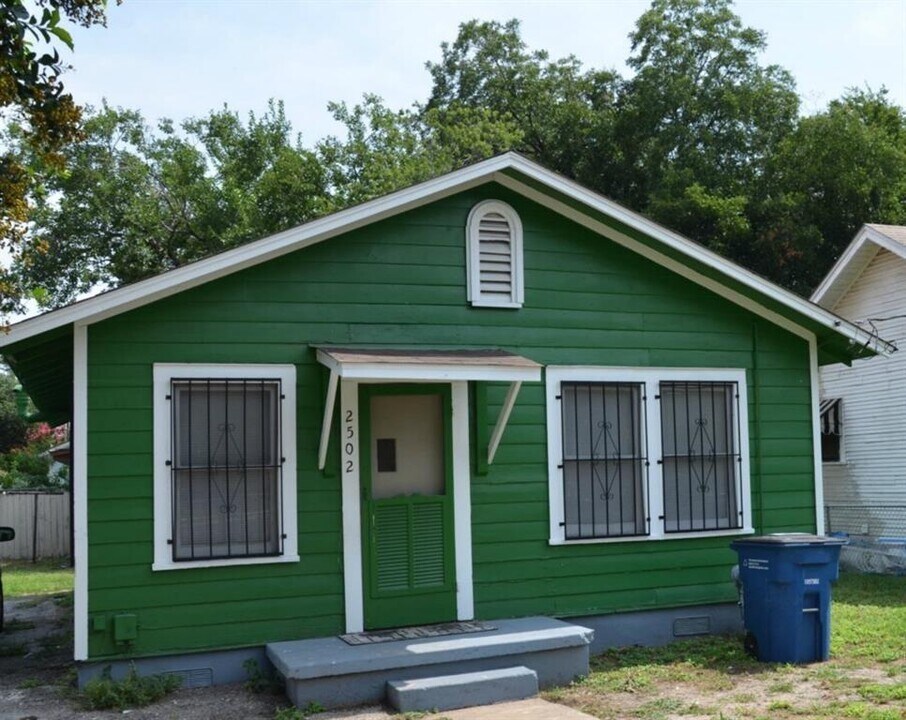 2502 Hidalgo St in Austin, TX - Foto de edificio