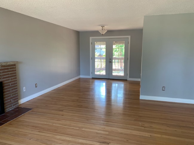 7031 152nd Ave NE in Redmond, WA - Foto de edificio - Building Photo