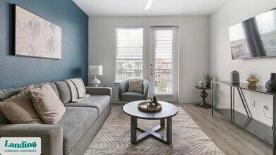 7106 Culebra Commons in San Antonio, TX - Building Photo - Building Photo