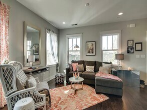 710 Buchanan St, Unit Unit 13 in Nashville, TN - Building Photo - Building Photo