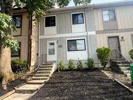 12043 Hallandale Terrace in Bowie, MD - Building Photo