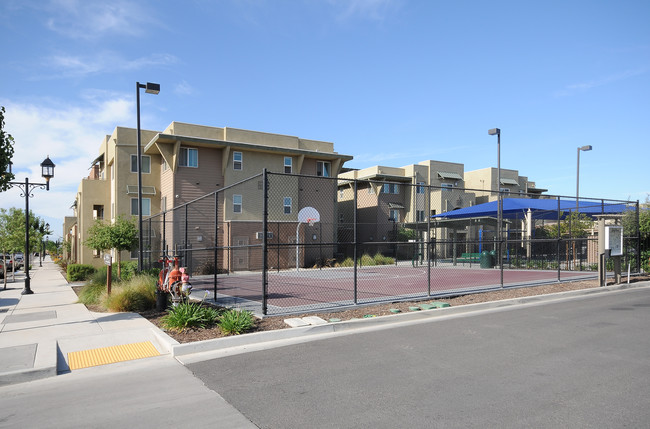 CityPlace in Bakersfield, CA - Foto de edificio - Building Photo