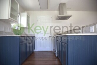 9024 Alderson Ave in Sacramento, CA - Building Photo - Building Photo