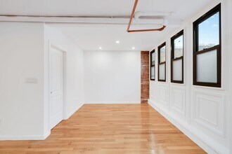 384 Keap St in Brooklyn, NY - Building Photo - Building Photo