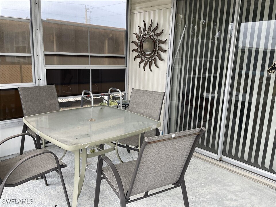 14707 Patrick Henry Rd in North Fort Myers, FL - Building Photo
