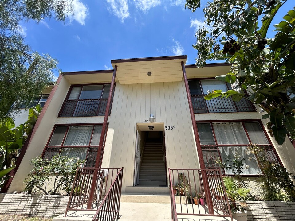5909 20th St in Los Angeles, CA - Building Photo