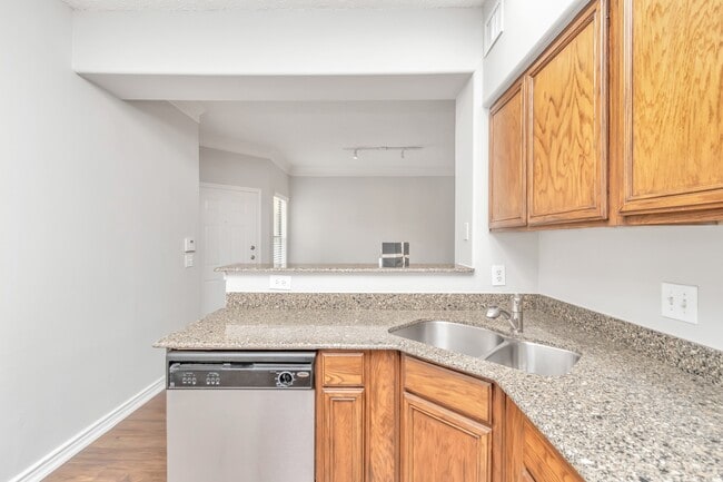 1600 Eldridge Pkwy S