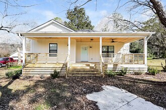 1458 Fairview Rd in Ellenwood, GA - Building Photo - Building Photo