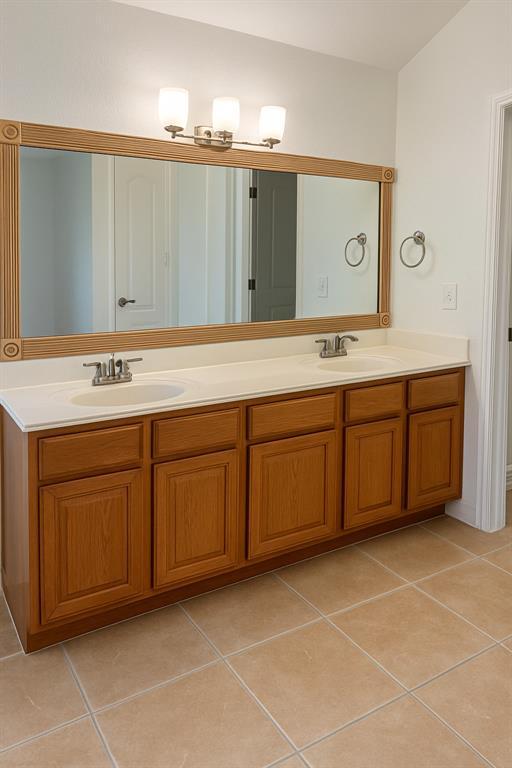 360 Canterbury Dr in Austin, TX - Building Photo - Building Photo