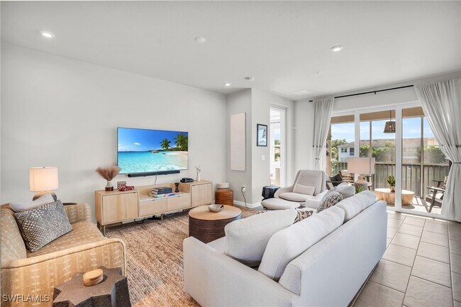 property at 4595 Arboretum Cir